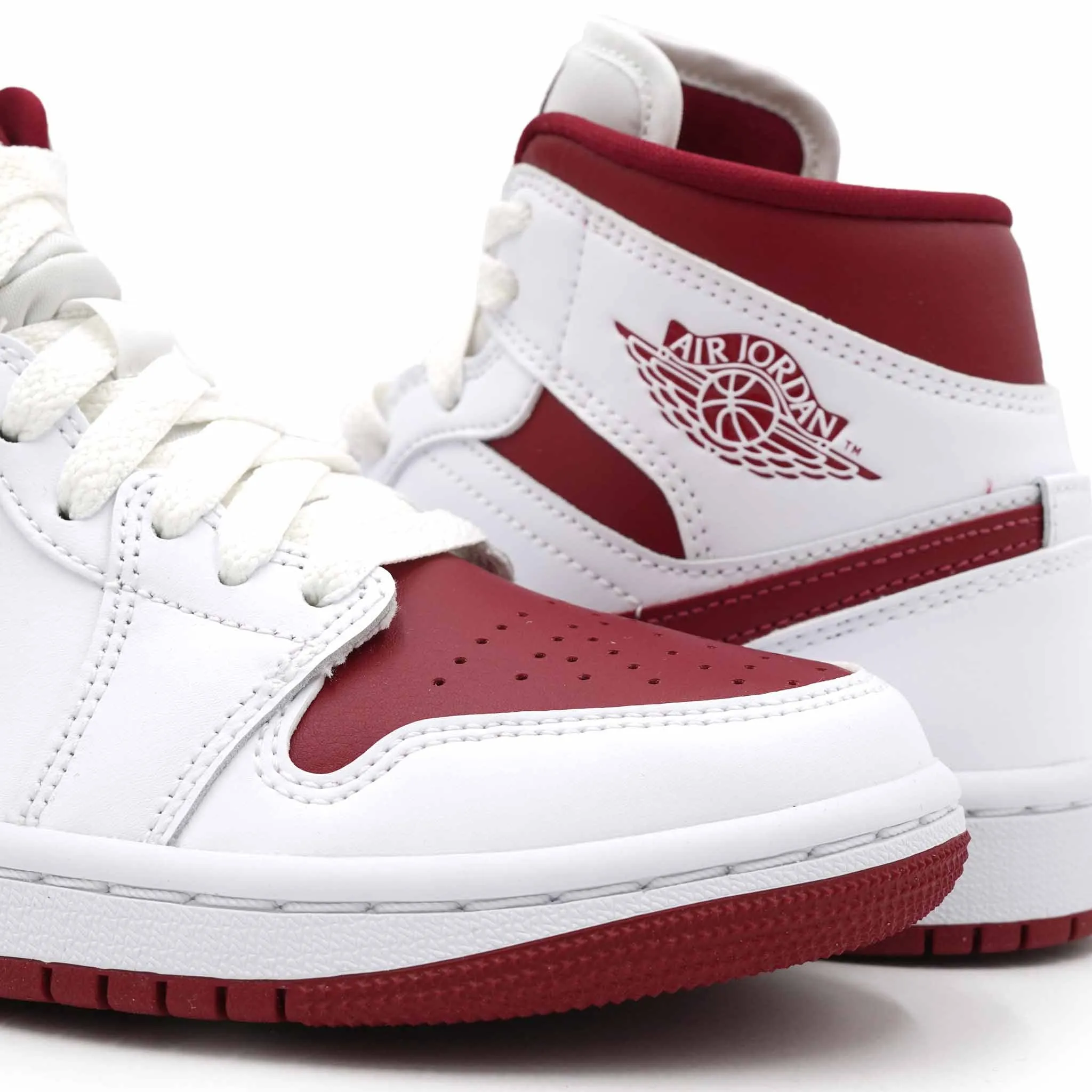 AIR JORDAN 1 MID REVERSE CHICAGO (WOMEN'S) 2022