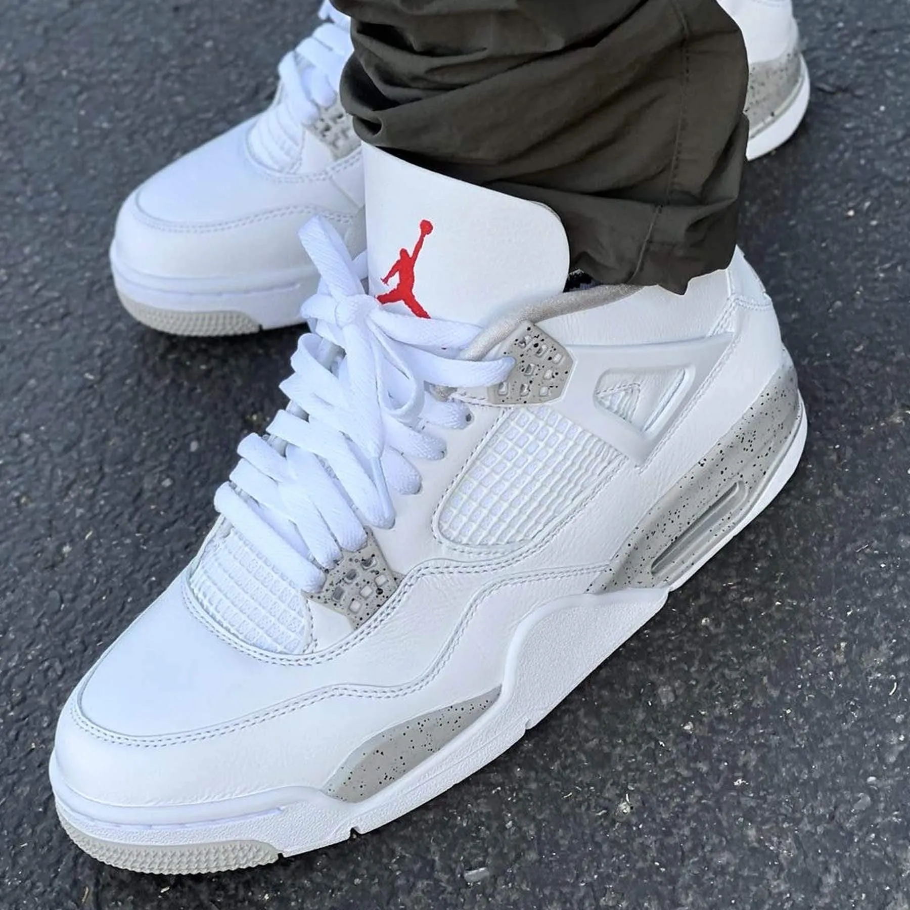 Air Jordan 4 Retro 'White Oreo'