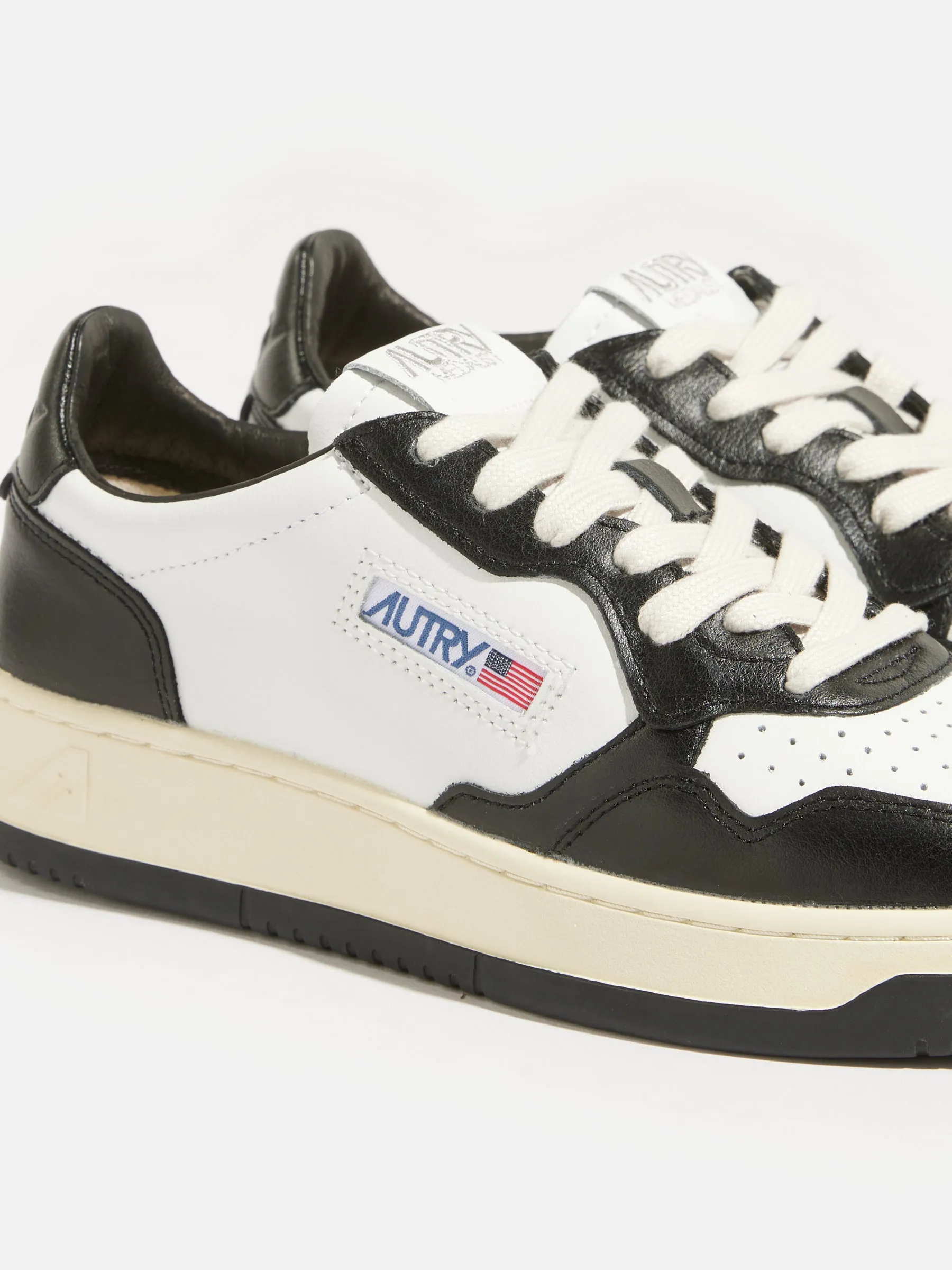 AUTRY | MEDALIST LOW FOR WOMEN