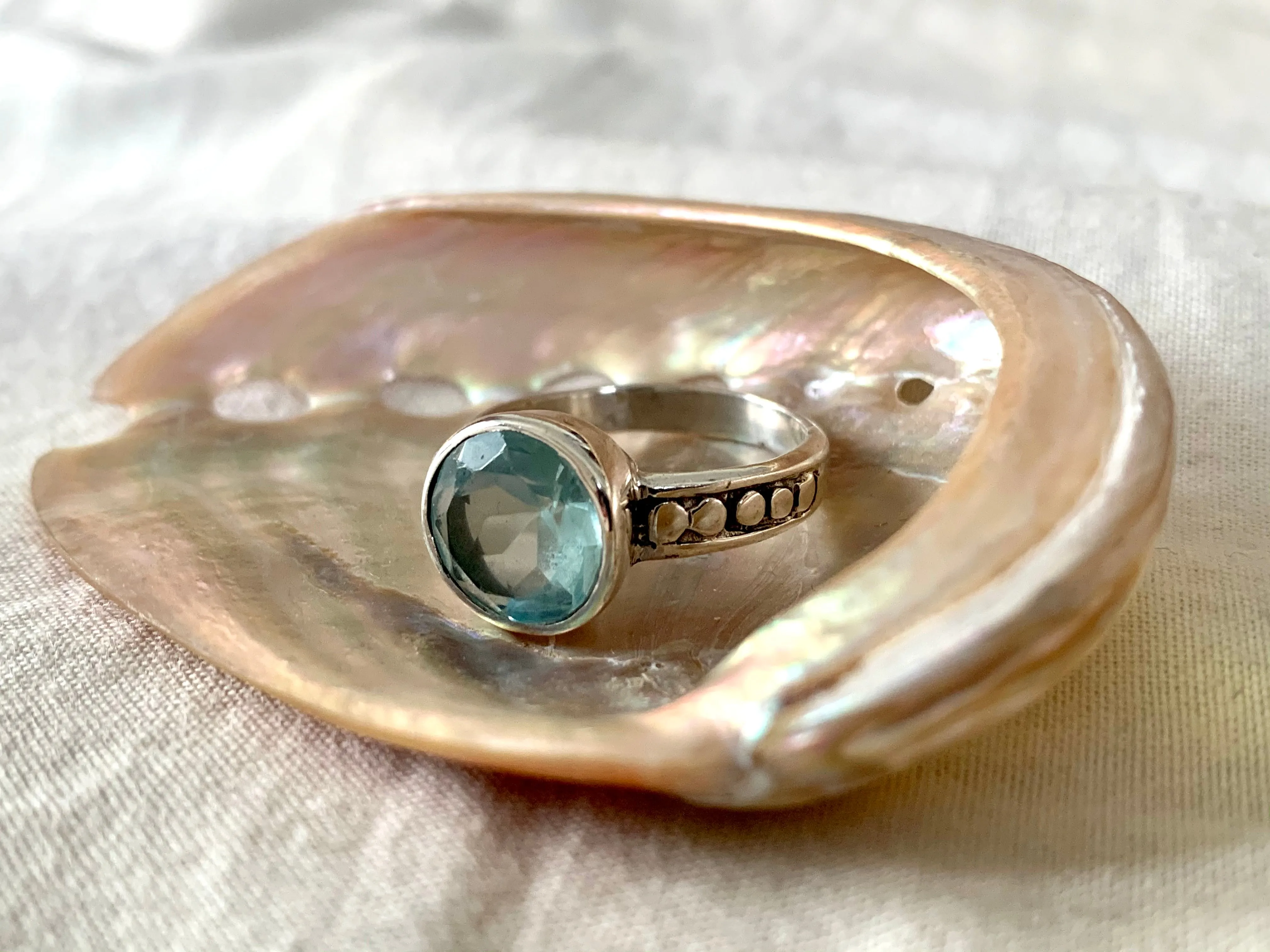 Chalcedony / Tiger’s Eye / Blue Topaz Eseld Ring