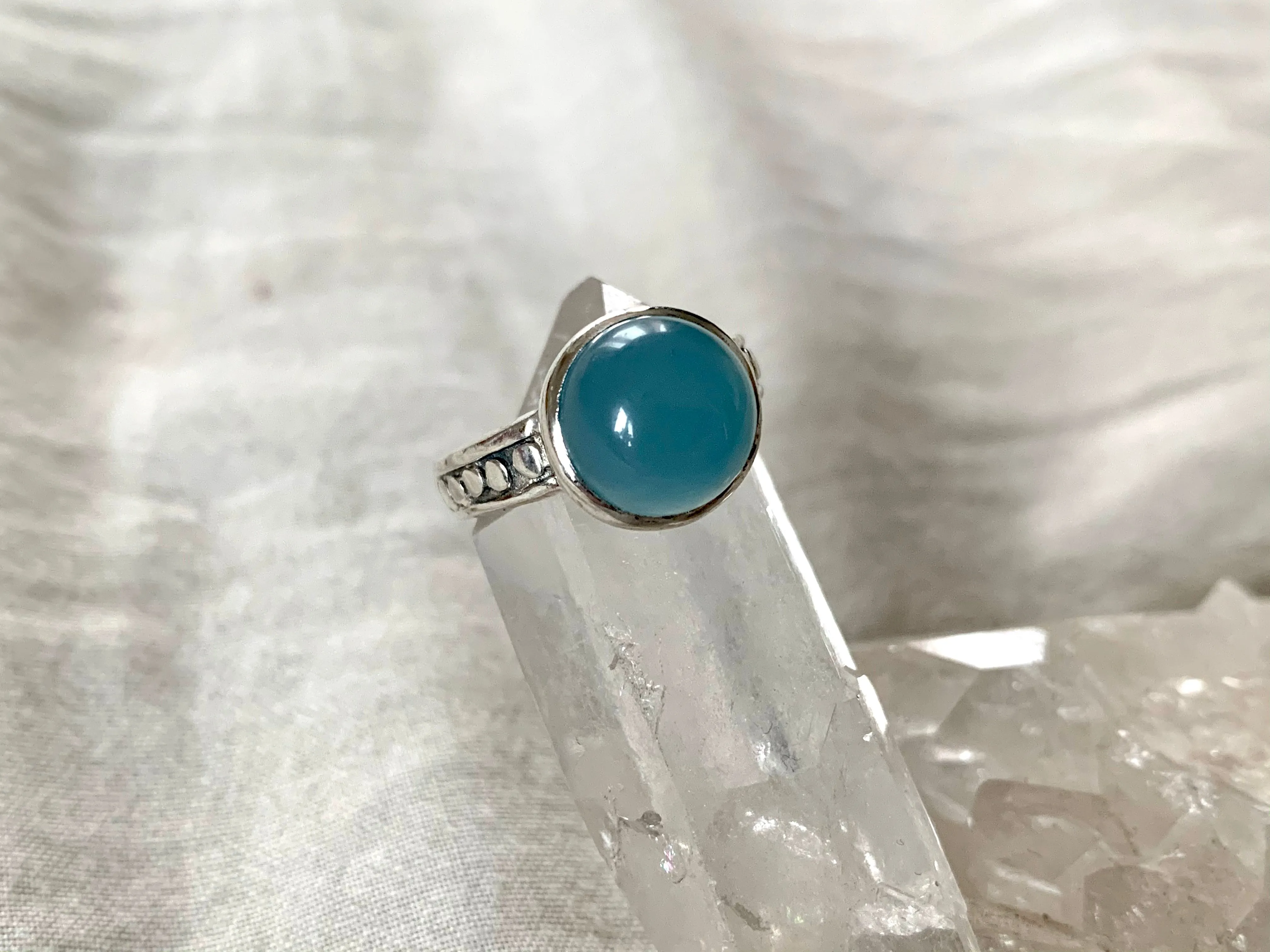 Chalcedony / Tiger’s Eye / Blue Topaz Eseld Ring