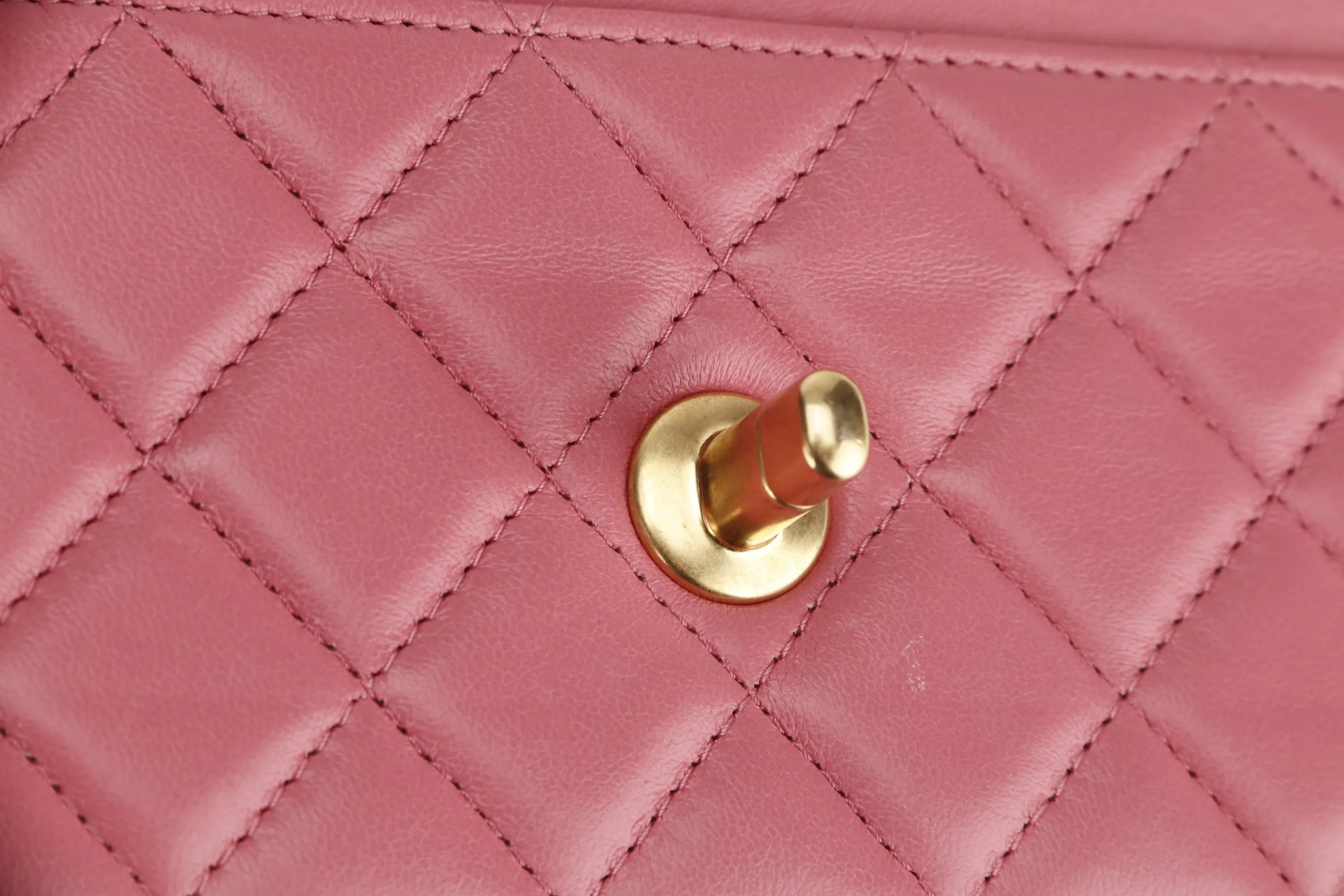 CHANEL PILLOW CRUSH WALLET ON CHAIN (A7U5xxxx) PINK LAMBSKIN GOLD HARDWARE, WITH DUST COVER BOX