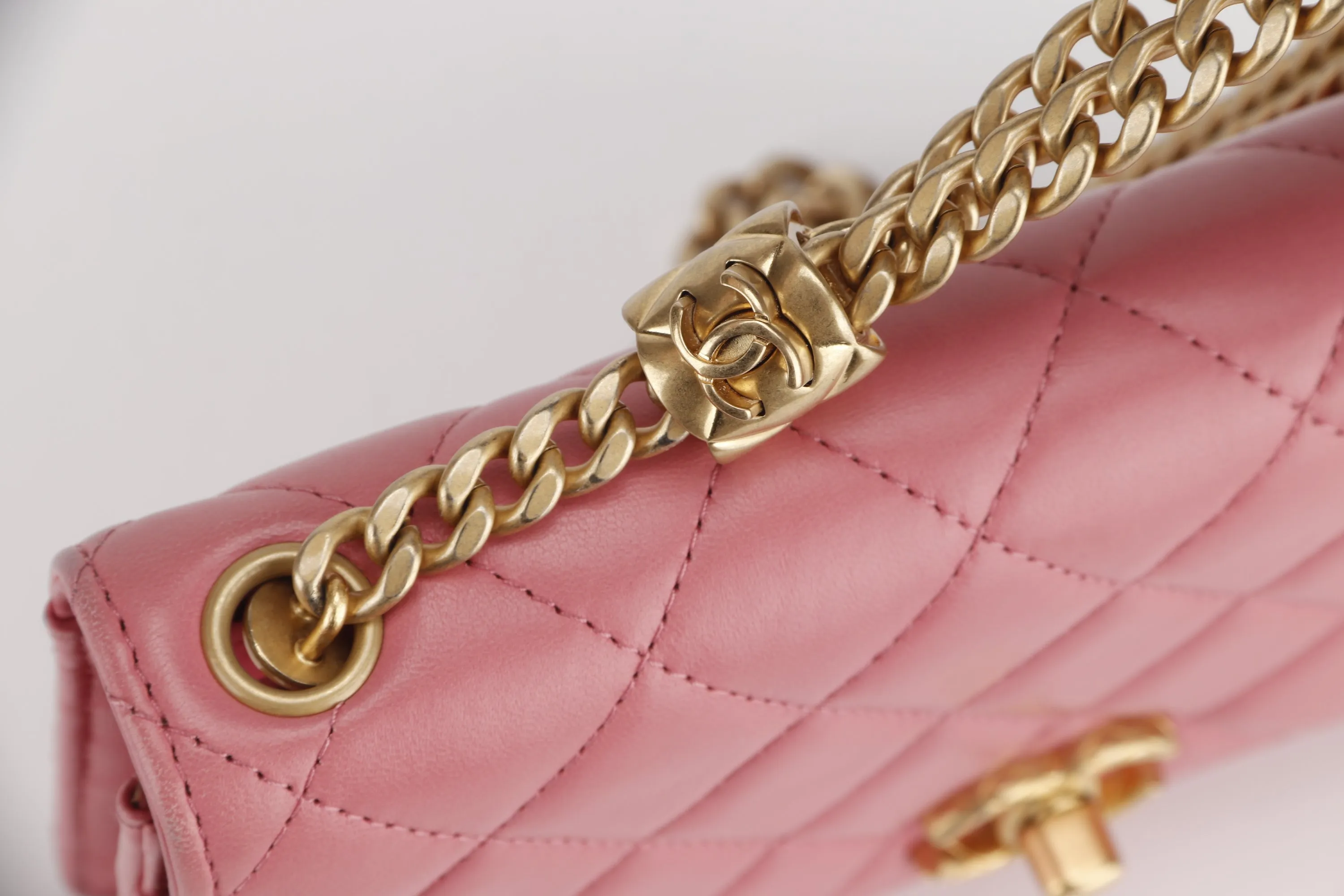 CHANEL PILLOW CRUSH WALLET ON CHAIN (A7U5xxxx) PINK LAMBSKIN GOLD HARDWARE, WITH DUST COVER BOX