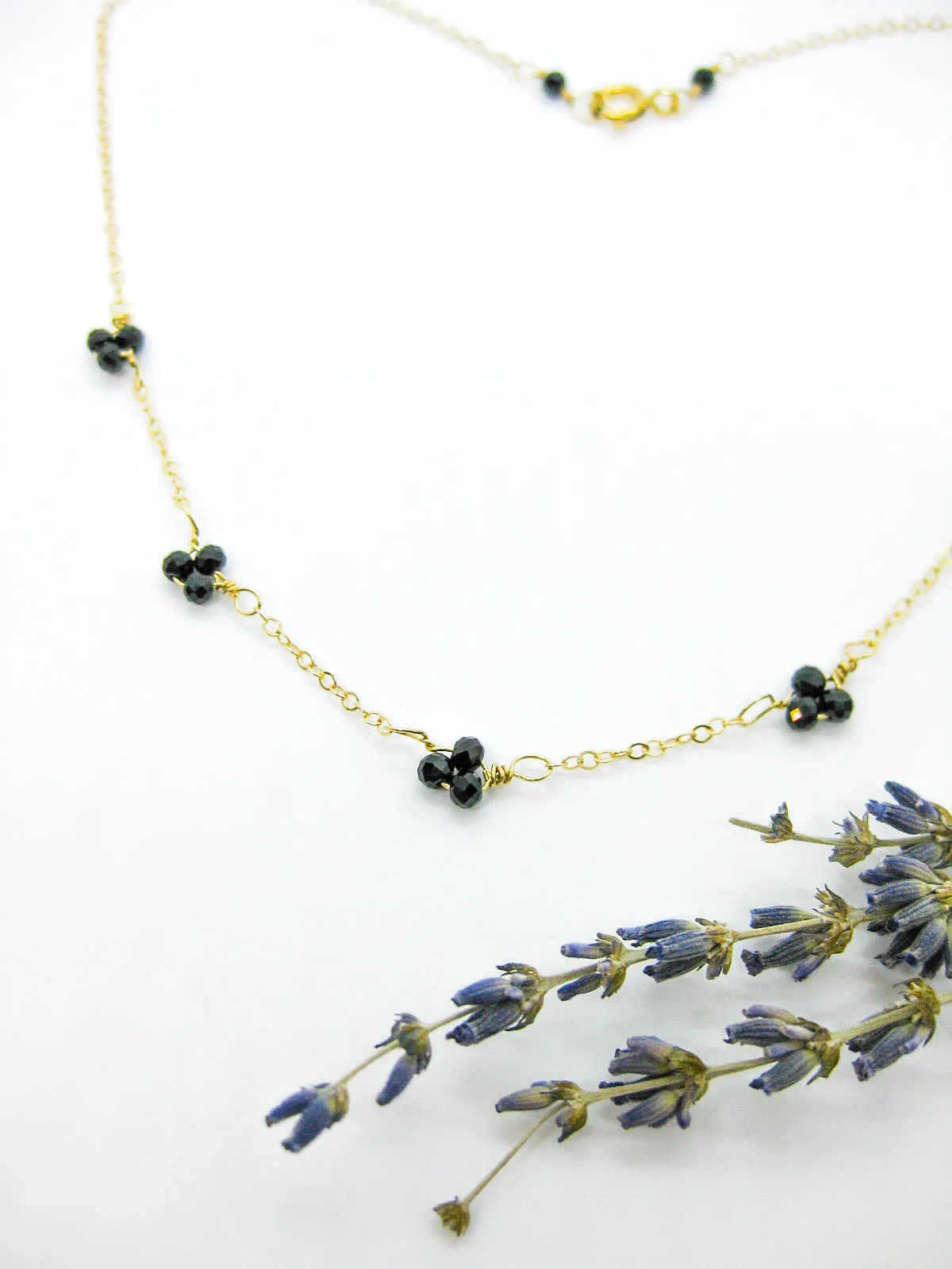 Hyacinth: Black Spinel Choker - n529