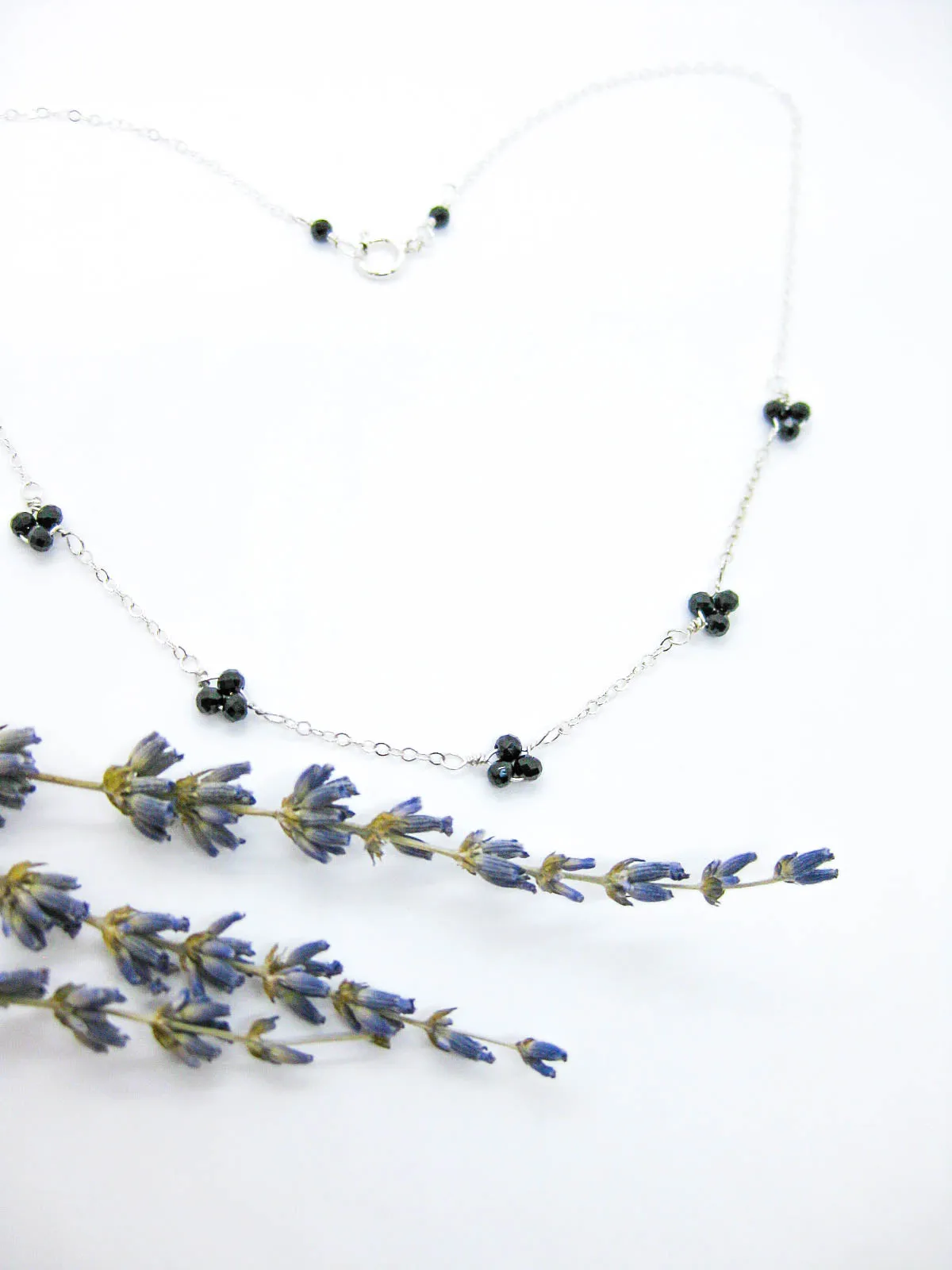 Hyacinth: Black Spinel Choker - n529