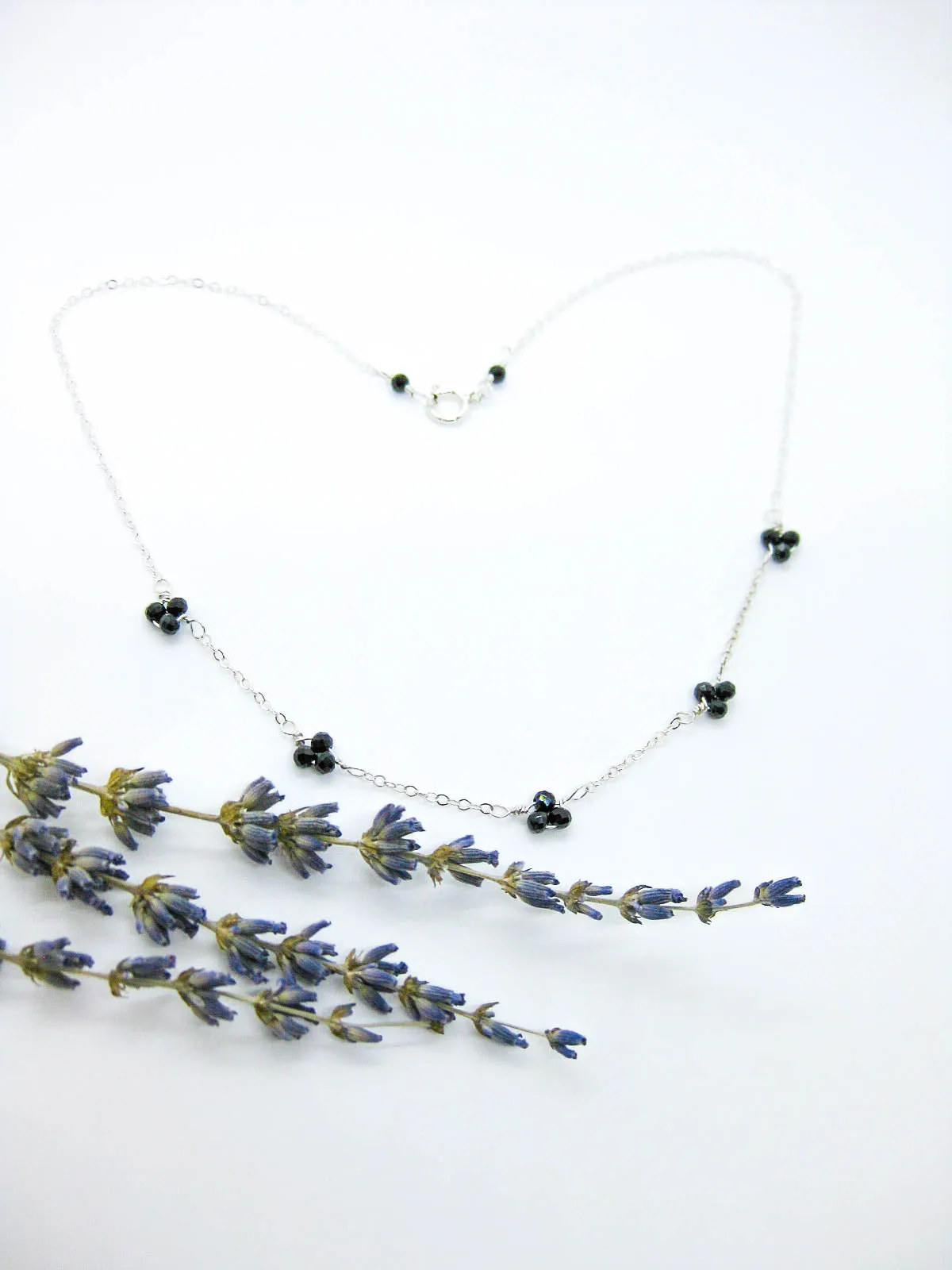 Hyacinth: Black Spinel Choker - n529