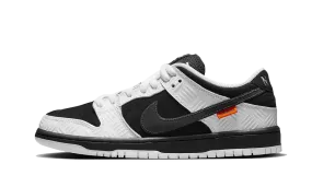 Nike SB Dunk Low TIGHTBOOTH