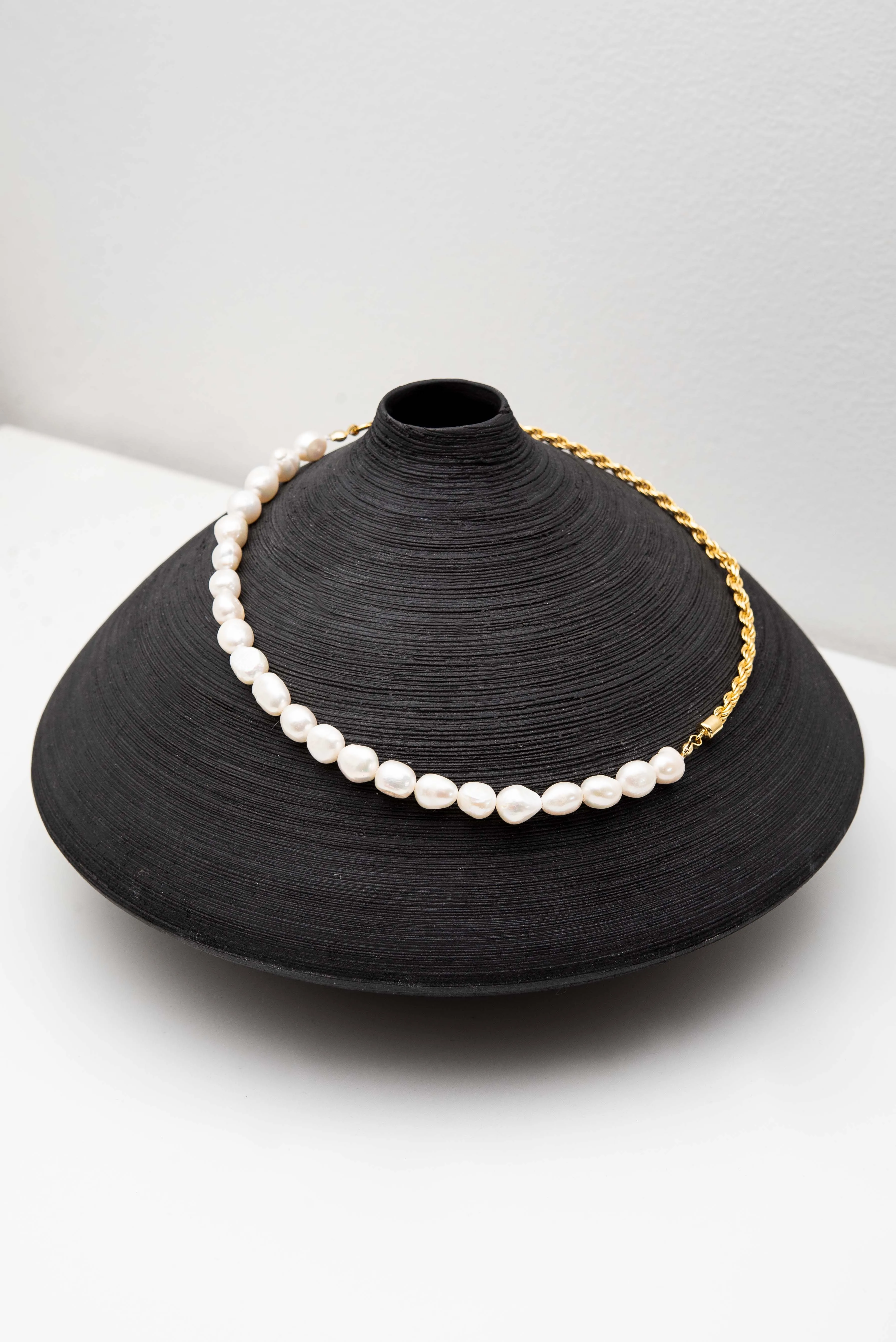 Pearl demi Rope Chain Necklace