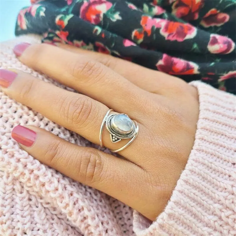 Trendy And Fashionable Moonstone Ring