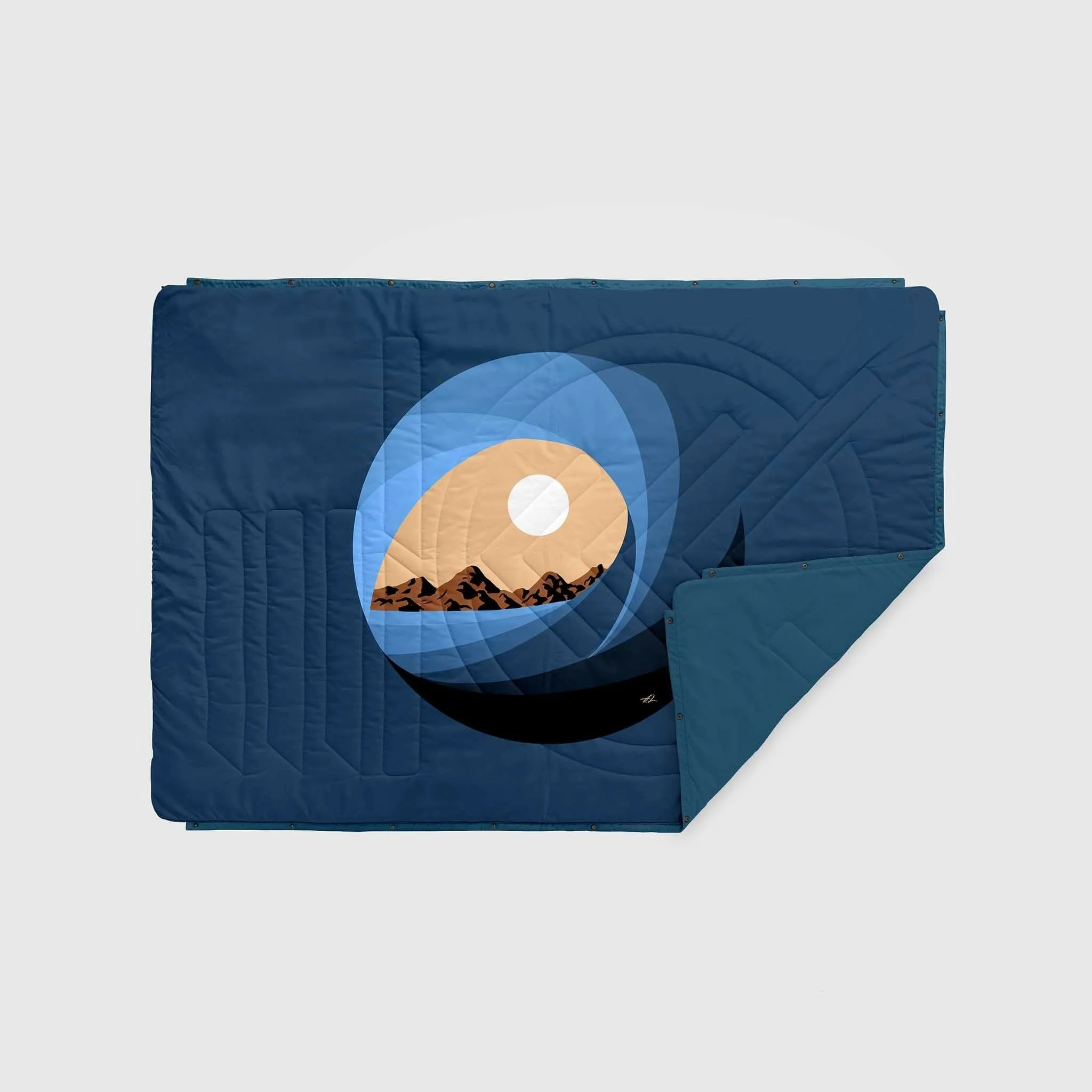 VOITED Recycled Ripstop Outdoor Camping Blanket - Lens