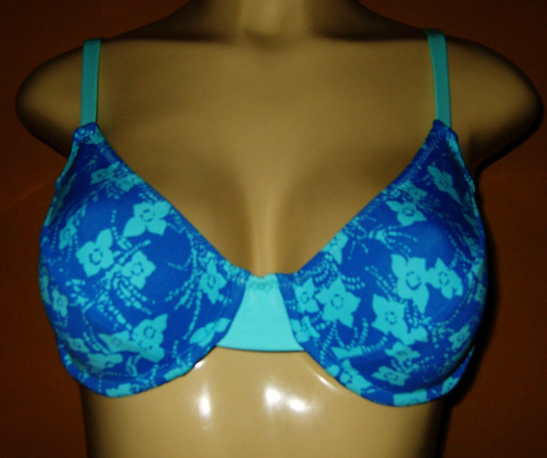 Women's V-neck underwire bikini tops